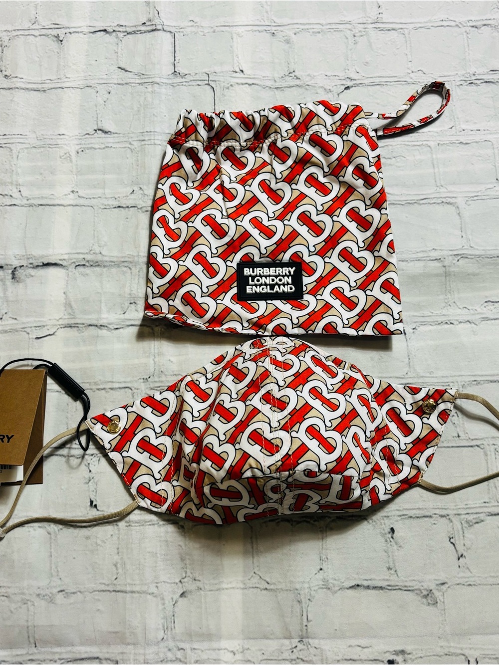Burberry TB Monogram Print Face Mask & Drawstring Bag Logo Tan Orange White NWT - Picture 1 of 14